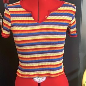 SLIGHTLY cropped shirt